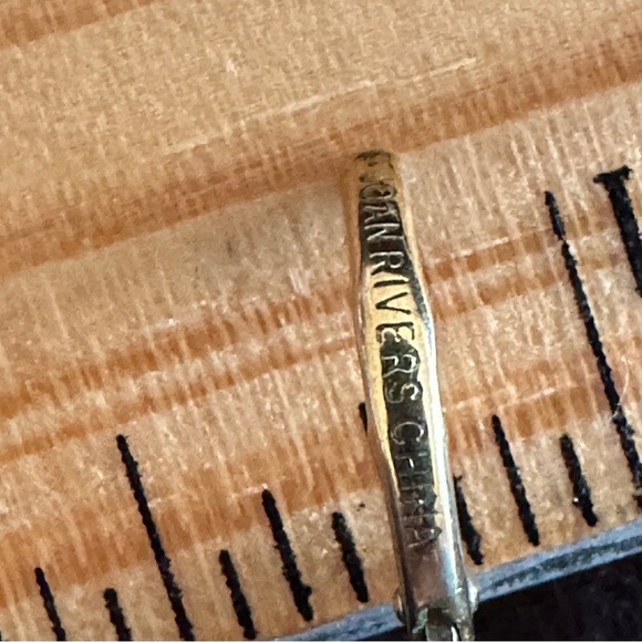 Vintage Joan Rivers Gold Wire Wrapped Caged Faux black Stone Dangle Earrings - Picture 10 of 12